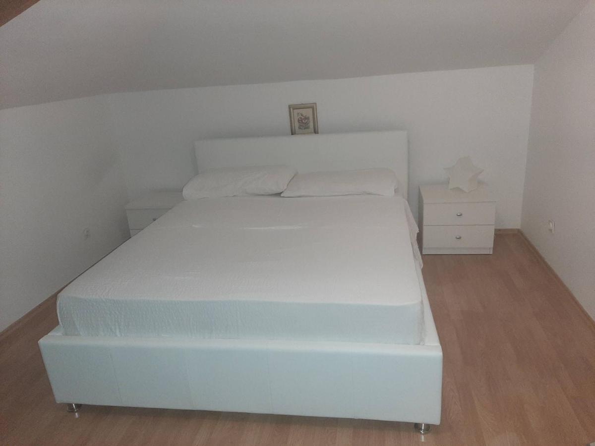 Apartment Mara Dubrovnik Bagian luar foto